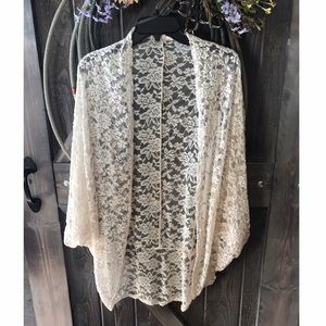 Lace kimono
