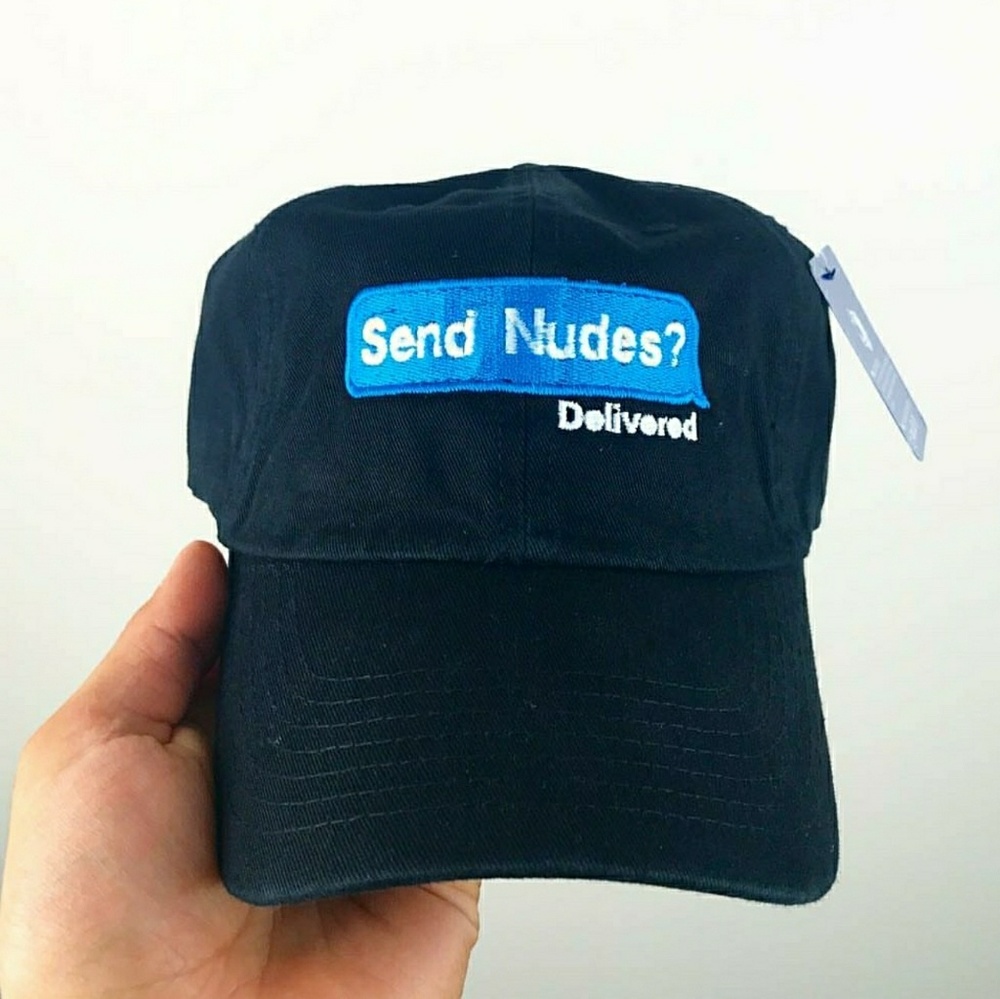 Send nudes Text Bubble Dad Hat