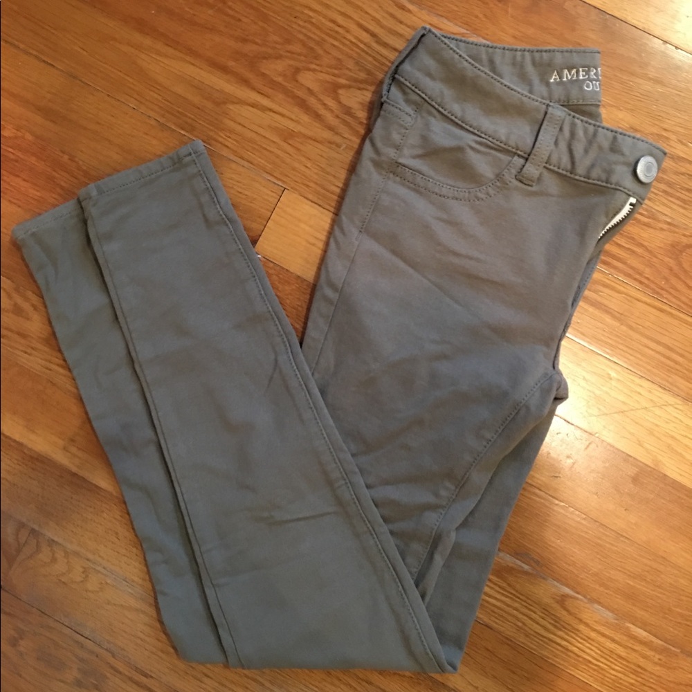 AMERICAN EAGLE army green jeggings!!!!!