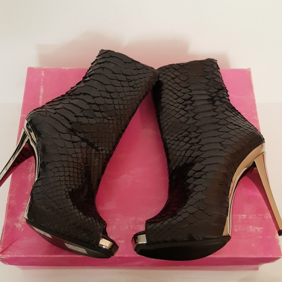 MASSIMO OGAMA BLACK GENUINE PYTHON Opentoe Heels Boots. Made In Italy. Size 36. - Picture 7 of 9