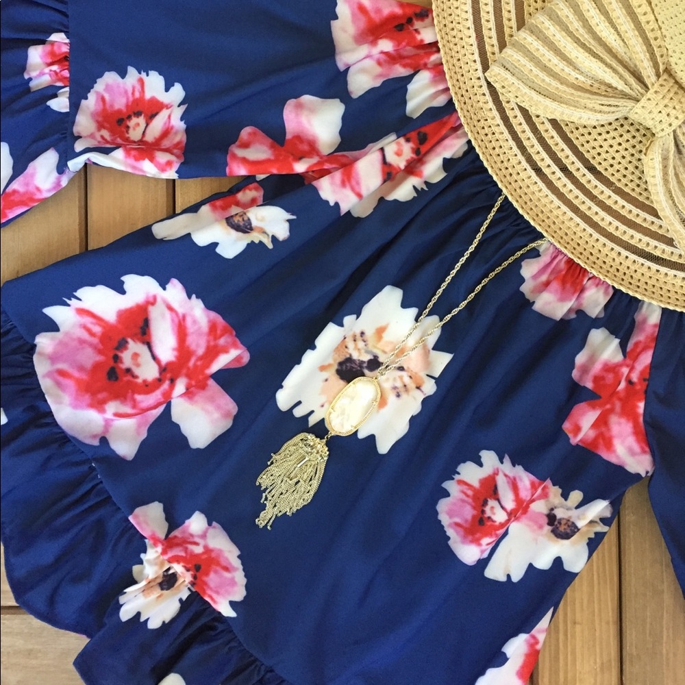 ✨1 SIZE L LEFT✨ Floral Off the Shoulder Blouse - Picture 1 of 6