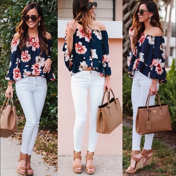 ✨1 SIZE L LEFT✨ Floral Off the Shoulder Blouse - Picture 2 of 6
