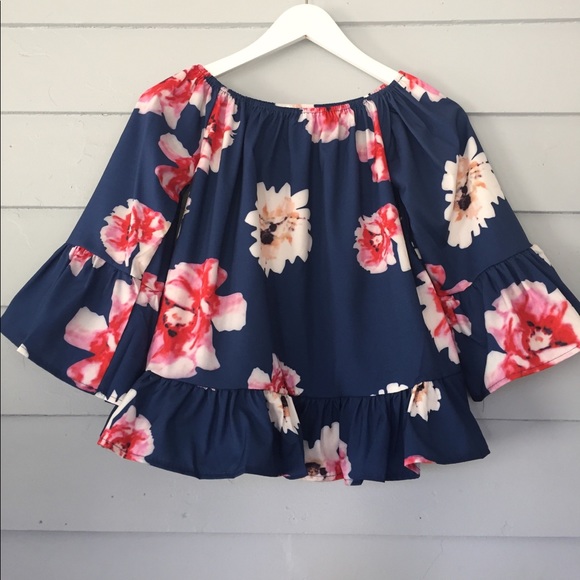 ✨1 SIZE L LEFT✨ Floral Off the Shoulder Blouse - Picture 4 of 6