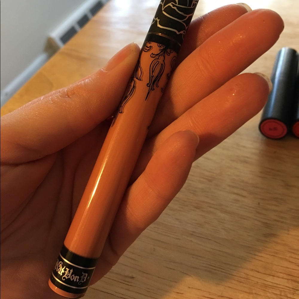 Kay von d liquid lip