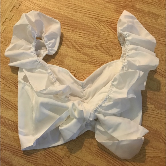 🌸new🌸Back bow Fril shoulder crop top - Picture 4 of 4