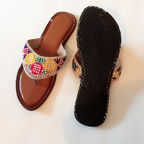 Beautiful White Embellished Indian Flats - Picture 3 of 4