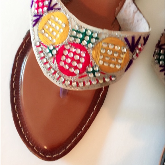 Beautiful White Embellished Indian Flats - Picture 4 of 4