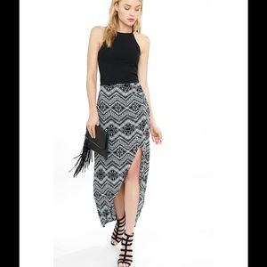 Express long printed skirt with side slit SZ M