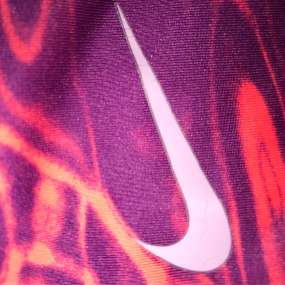 Nike Pro - Picture 2 of 3