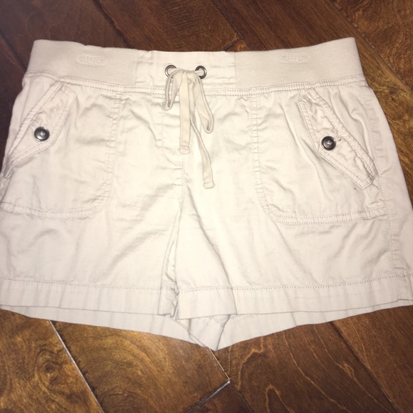 LOFT Pants - LOFT khaki shorts with stretchy waistband