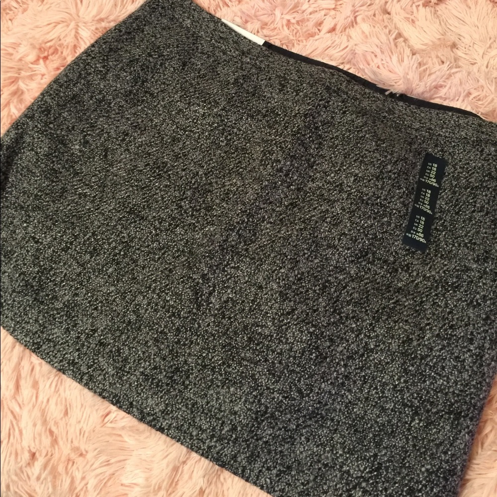 GAP mini skirt
