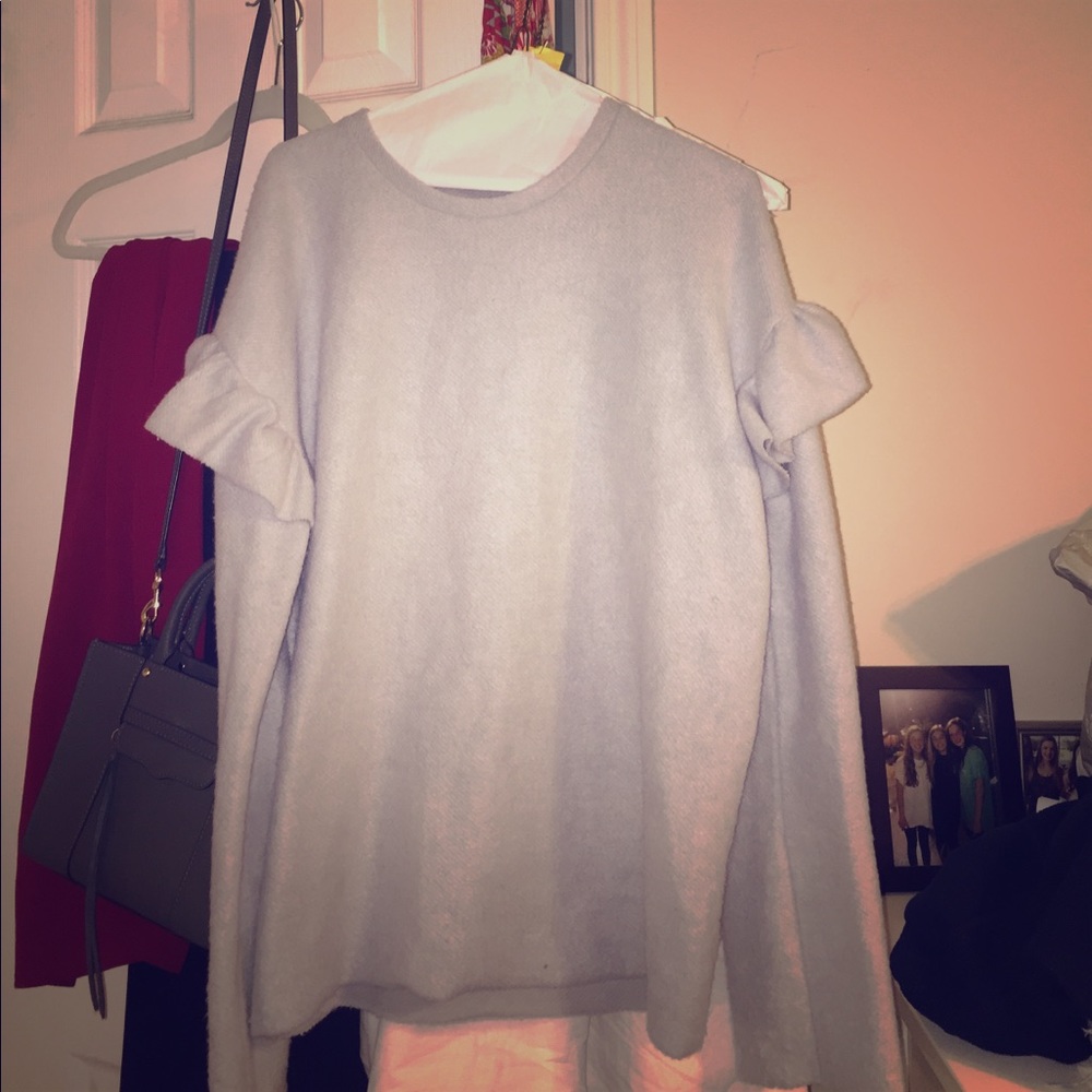 Ruffled sleeves Zara sweater