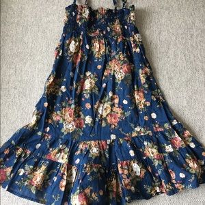 Navy floral print tiered sun dress size 6