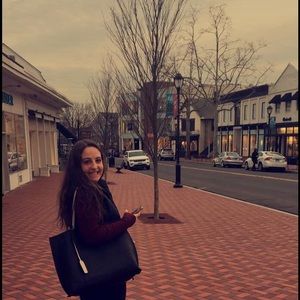 Meet your Posher, Hope