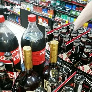 Meet your Posher, Paoly