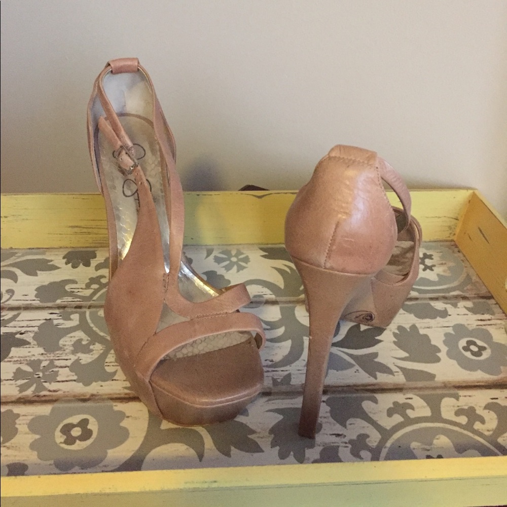 JESSICA Simpson size 8 tan 4 inch sandal pump