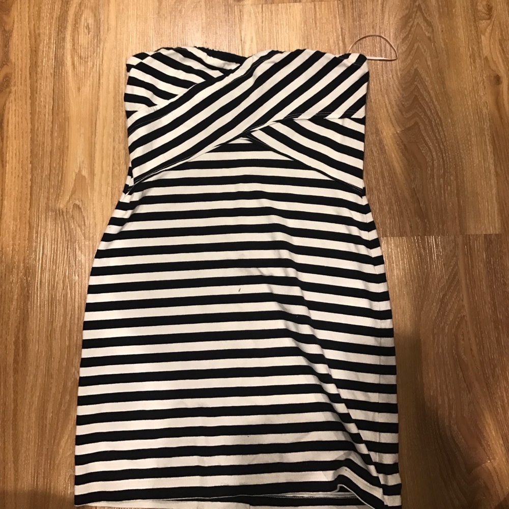 Strapless dress