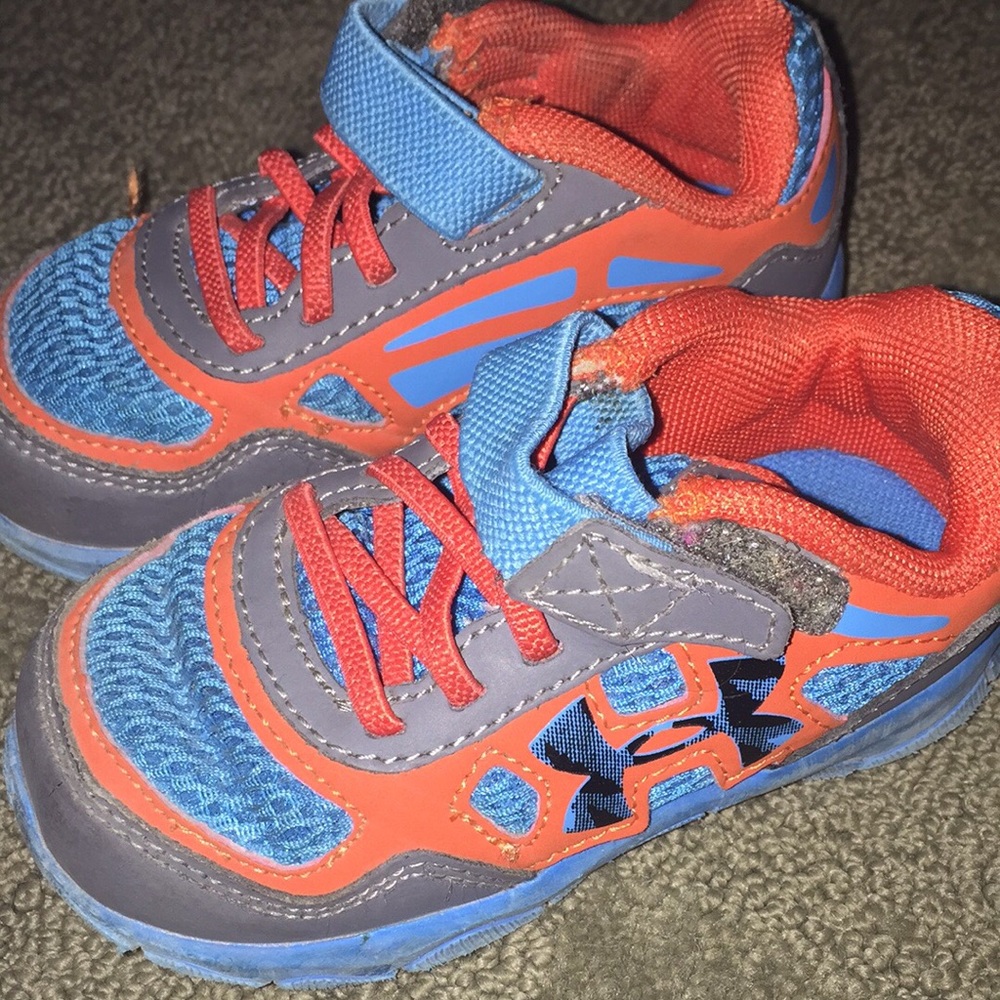6C UA shoes
