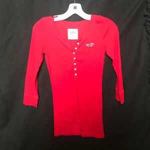 3/4 sleeve hollister shirt!