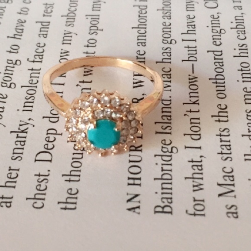 25% off 💍 Turquoise stone Gold and Zircon Ring - Picture 1 of 6