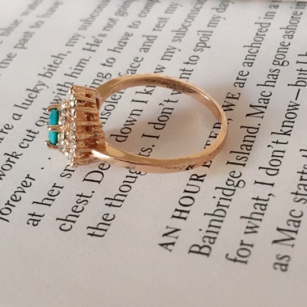 25% off 💍 Turquoise stone Gold and Zircon Ring - Picture 3 of 6