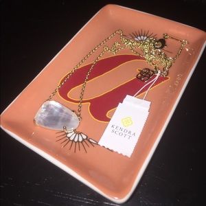 BRAND NEW KENDRA SCOTT NECKLACE