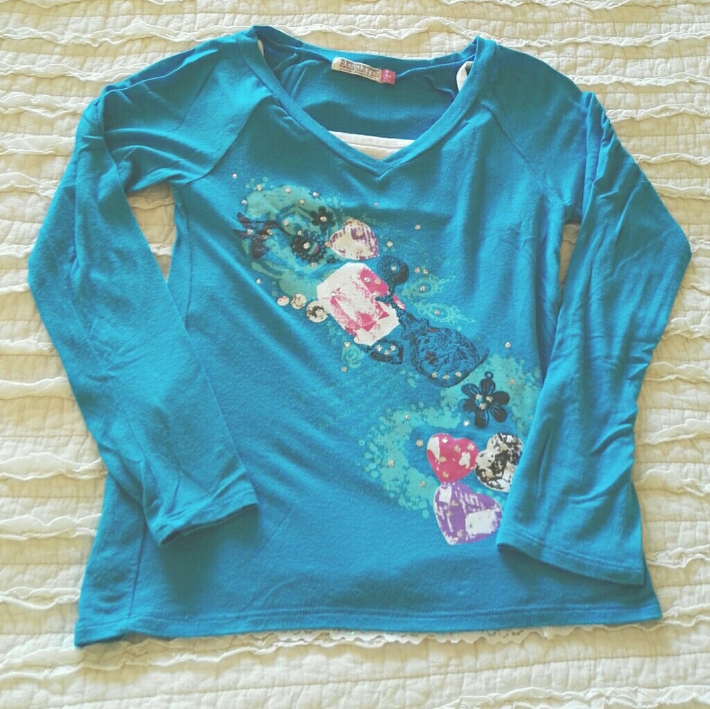 Pretty Girls Graphic Shirts/Top with Cami