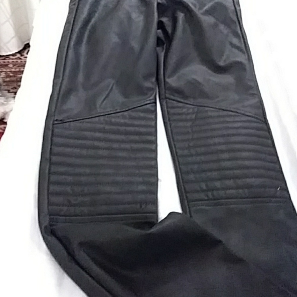 Moto blk urethane. Never worn