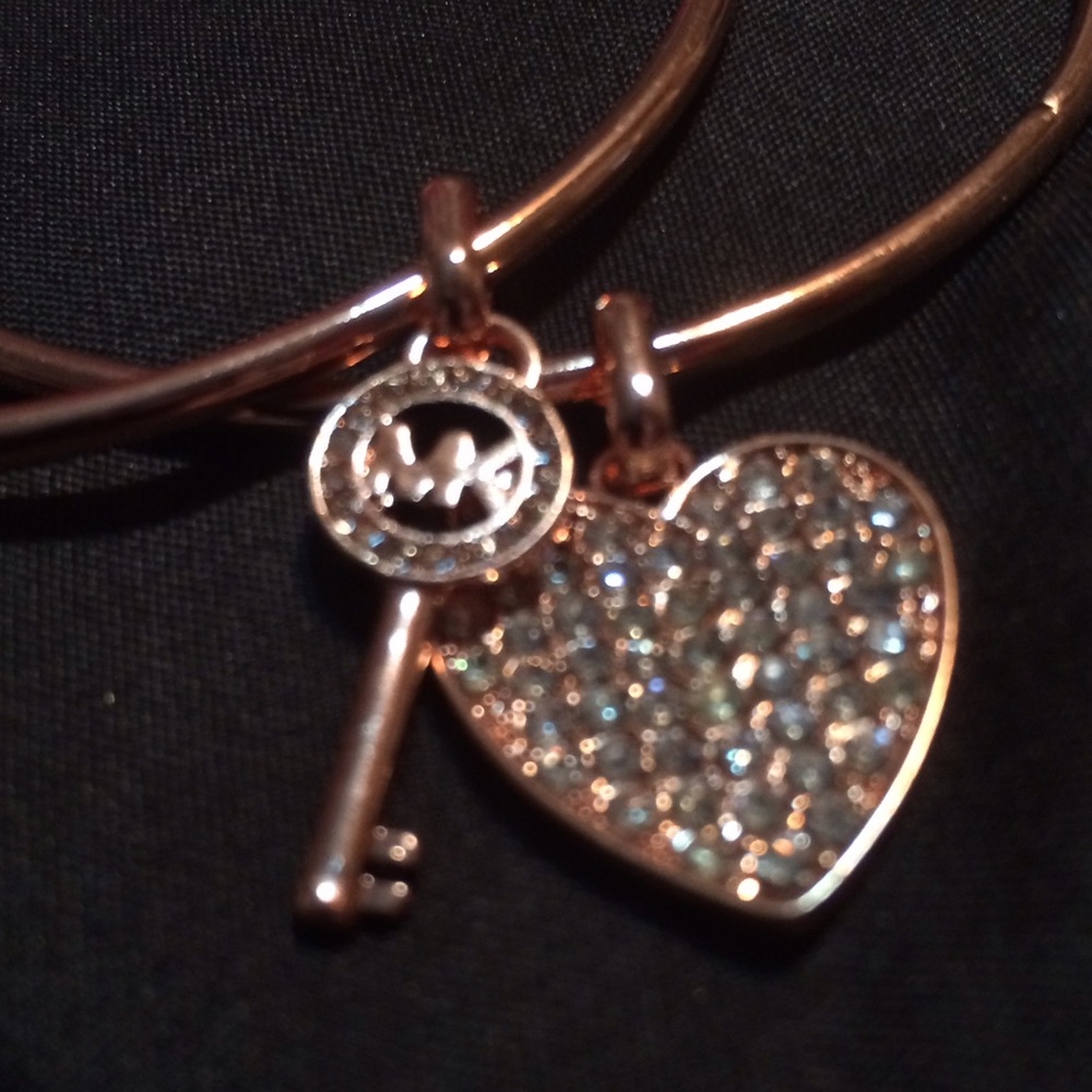 MK Rose Gold Bangle Bracelet Heart & Key Charms - Picture 3 of 3