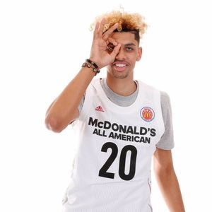 Meet your Posher, Carrie