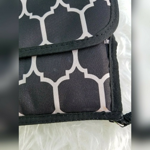 Skip Hop Skip Hop Baby Changing Pad Diaper Carrier Black from 26's