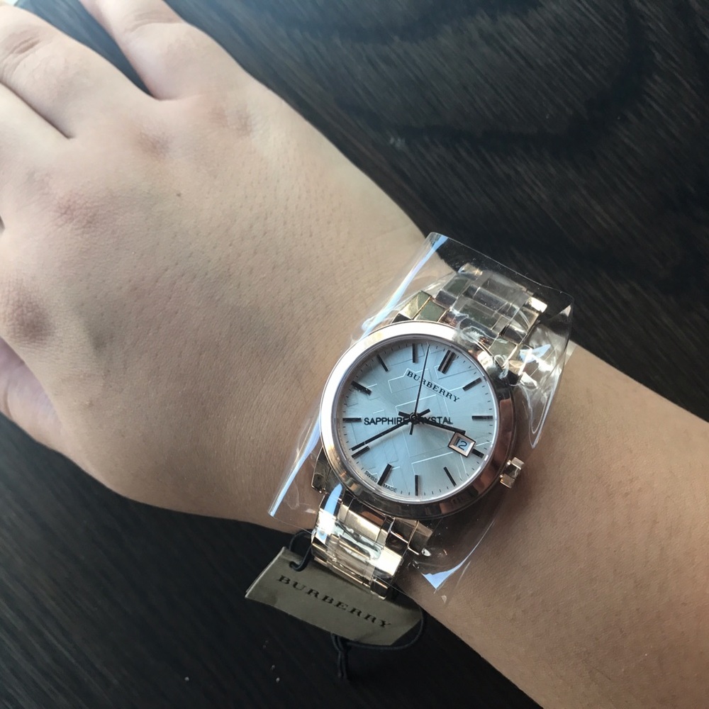 Rose Gold Burberry Watch - Picture 5 of 5