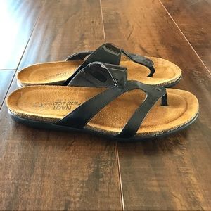 Naot Black Thong style Sandals Size 39 US 8 Womens