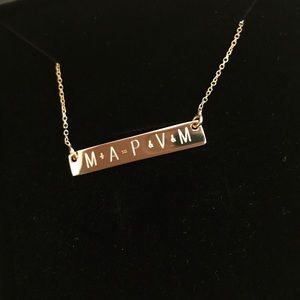 Meet your Posher, Mercedes