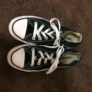 Black converse size 6