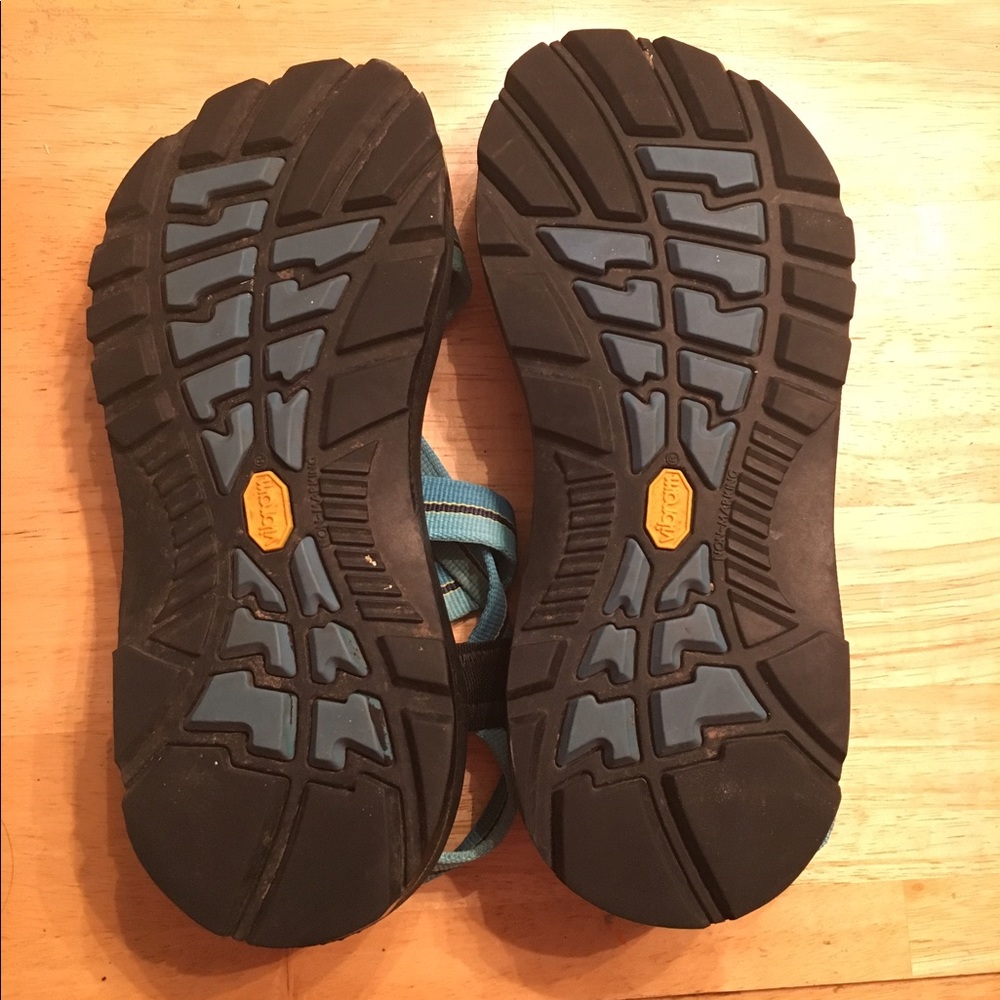Chacos size 6