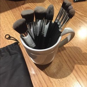 Quality Makeup Brushes 8pc.