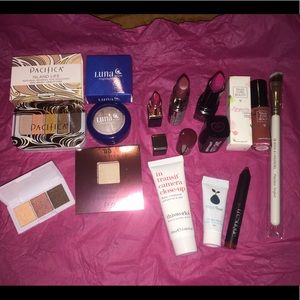 BRAND NEW LOT OF MAKEUP 💄