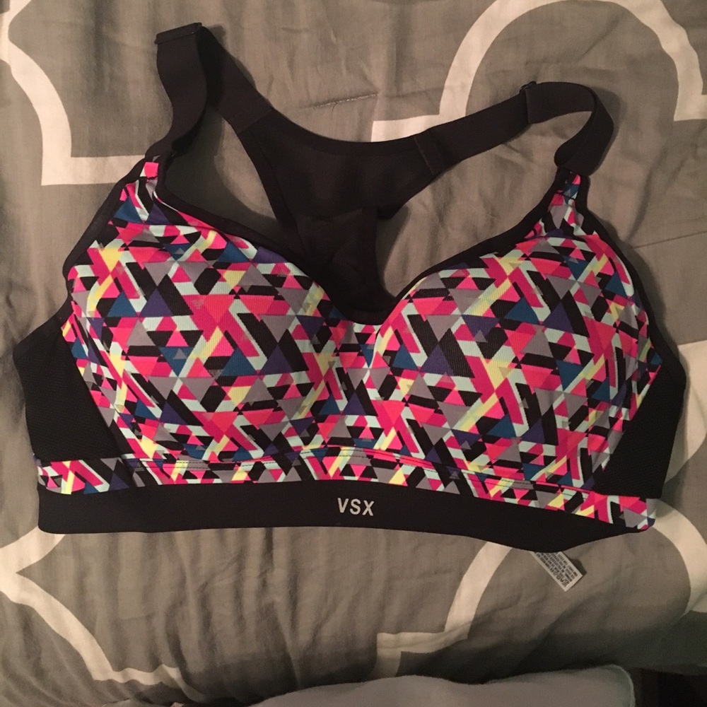 NWOT Victoria secret sports bra