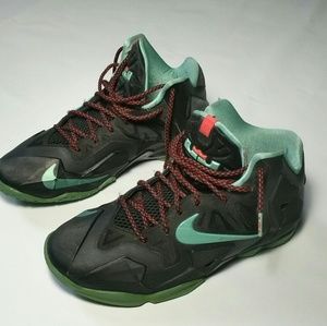 Boys Lebron 11's Basketball shoes