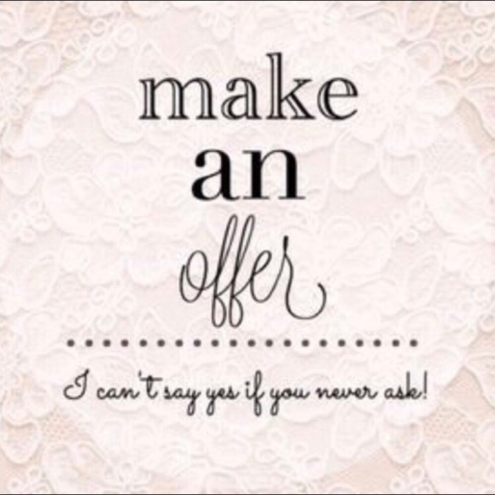 Open to REASONABLE offers..  👗👛👠👚👜