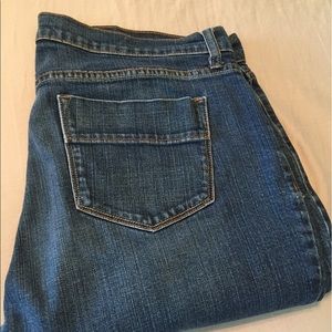 Old Navy Sweetheart bootcut jeans 👖