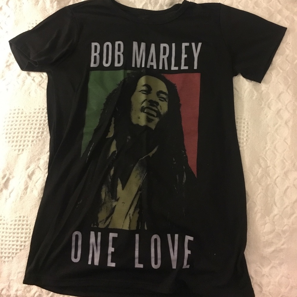 Bob Marley t-shirt
