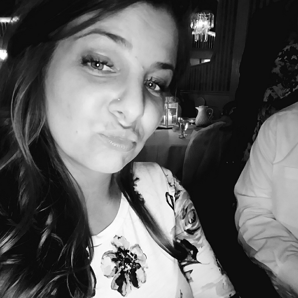 Meet your Posher, Danielle