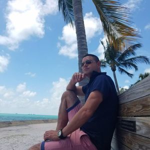 Meet your Posher, Carlos alberto