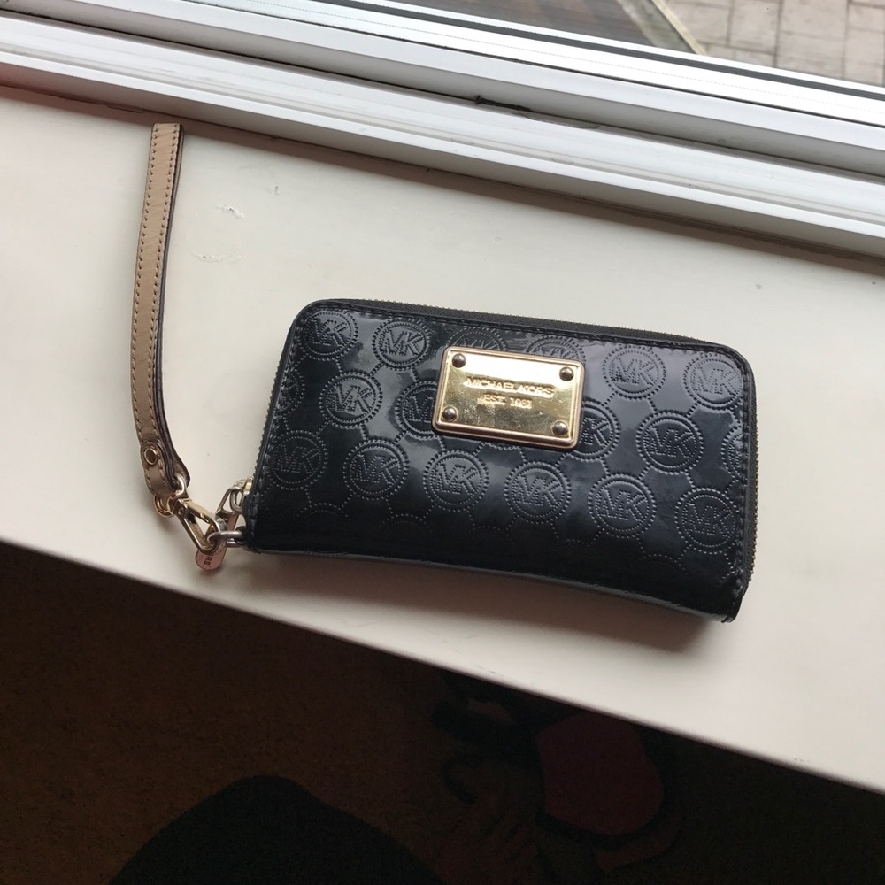 Black wallet