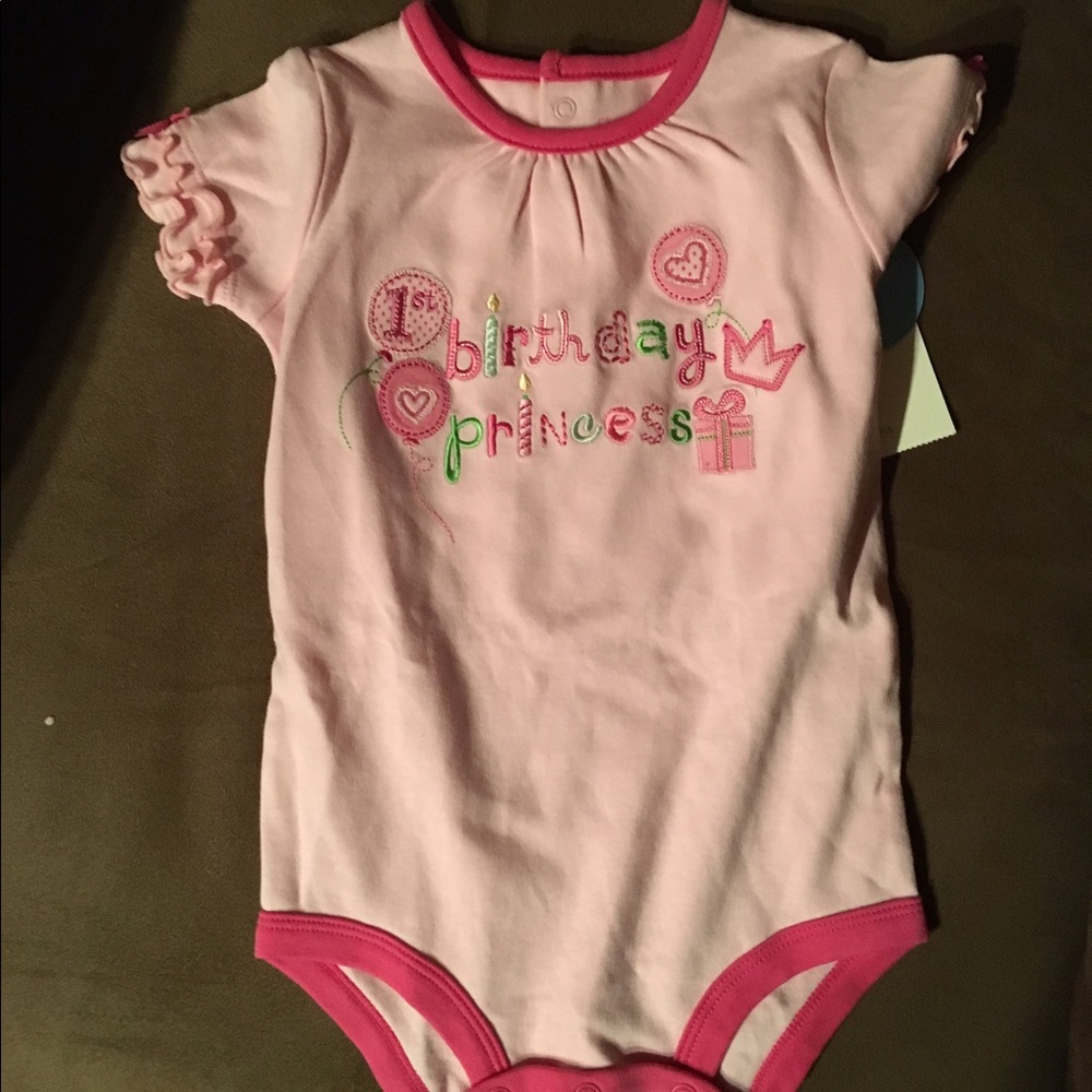 NWT!! Birthday princess 👸 onsie!!