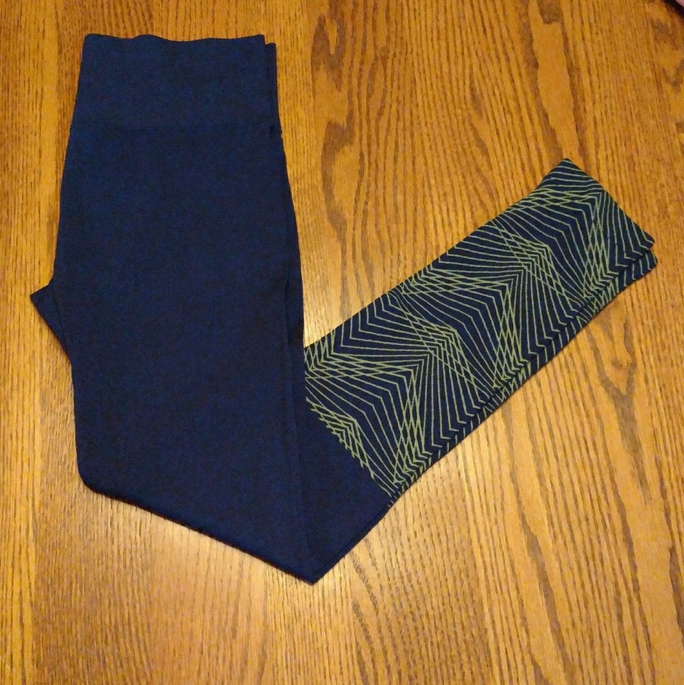 NWOT Blue and Green footless thick tights.