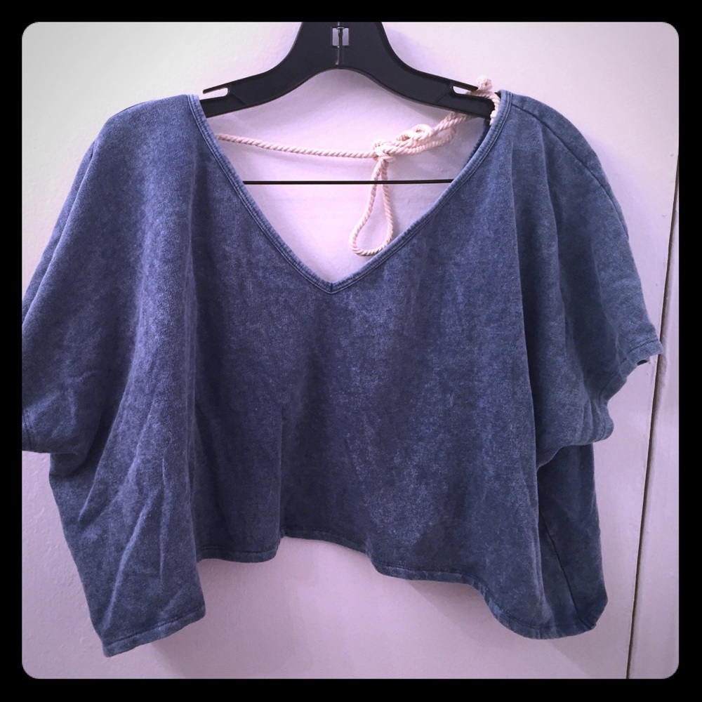 🎉HP 🎉 Victoria's Secret cropped blue top size xs