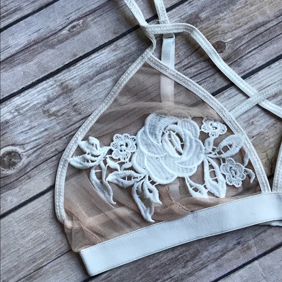 🔥MOVING SALE🔥Lace Mesh Floral Bralette - Picture 6 of 7